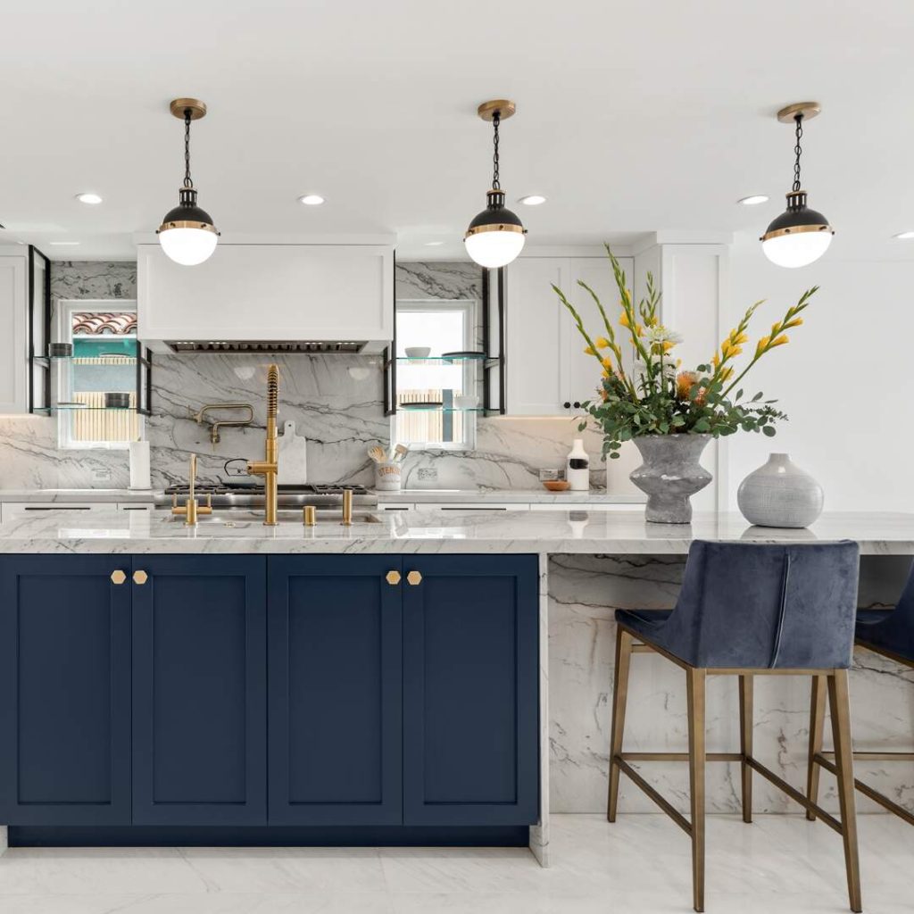 Overhead Lights To Showcase Kitchen Countertops - Badger Granite